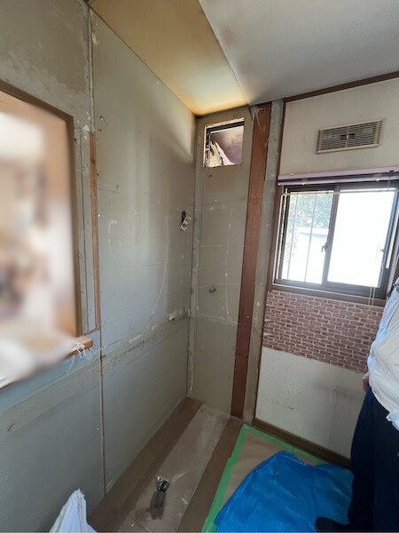 本巣市T様邸キッチン交換工事施工中3