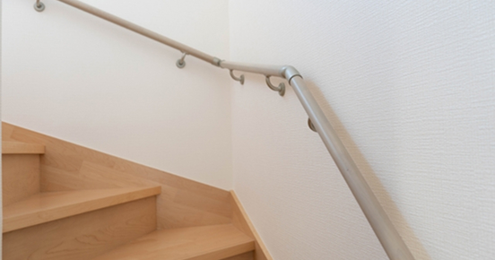 階段の手すりの写真