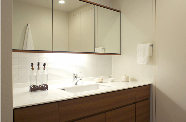 高級感のある洗面所の写真