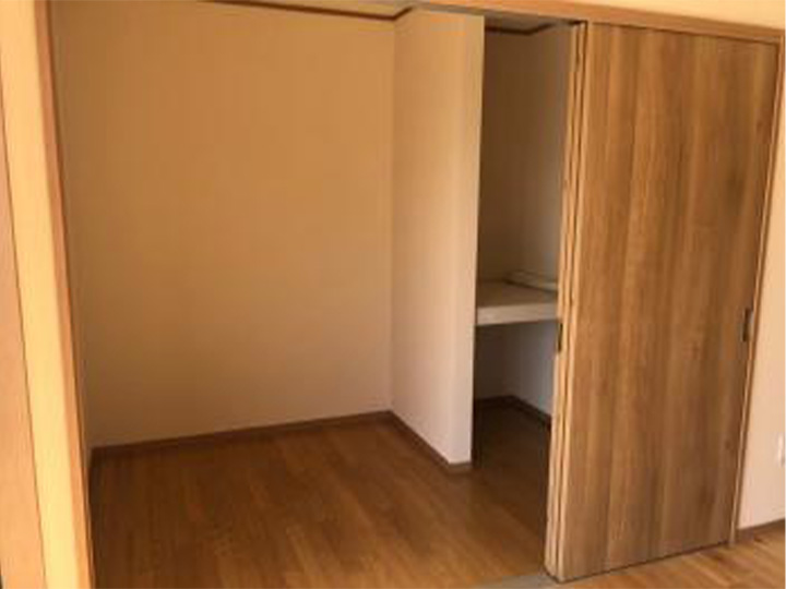 愛知県弥富市H様_施工後ウォークインクローゼット