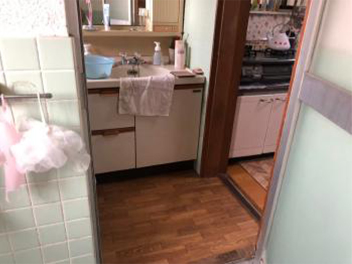 岐阜県羽島市Y様_施工前脱衣所