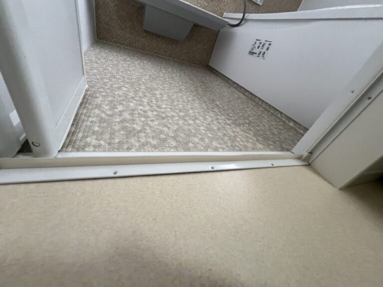 揖斐郡揖斐川町I様_施工後浴室段差