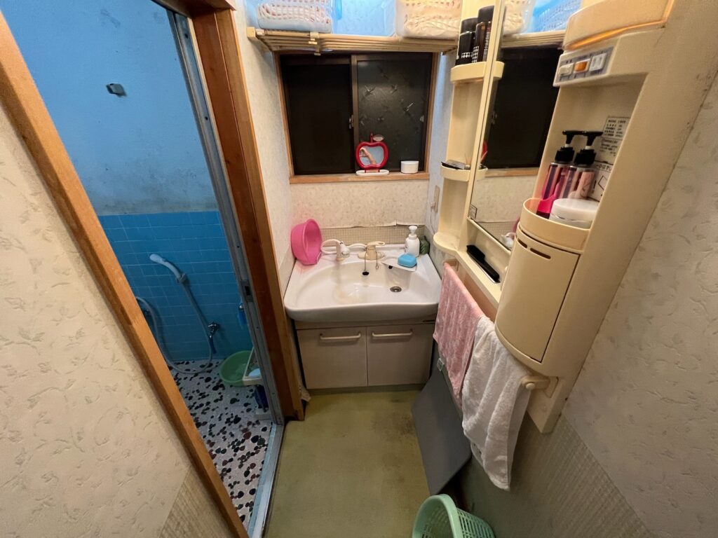 揖斐郡揖斐川町H様_施工前洗面所