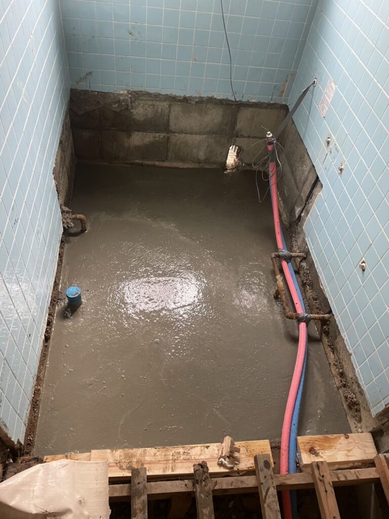 揖斐郡揖斐川町H様_施工中コンクリ