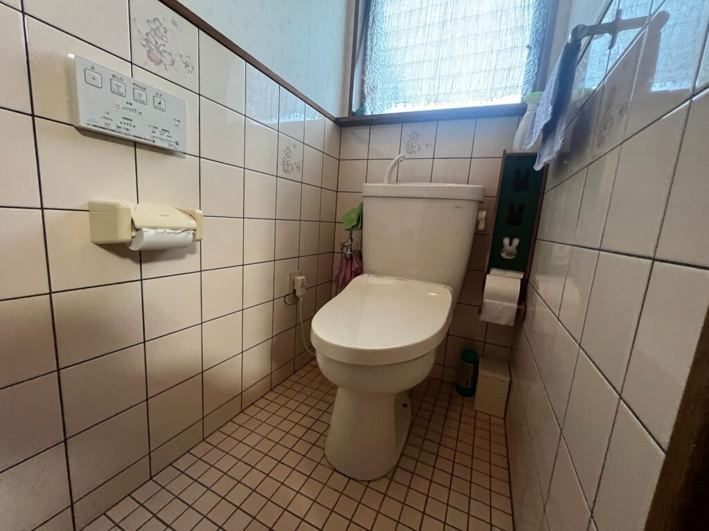 揖斐郡池田町K様_施工前トイレ