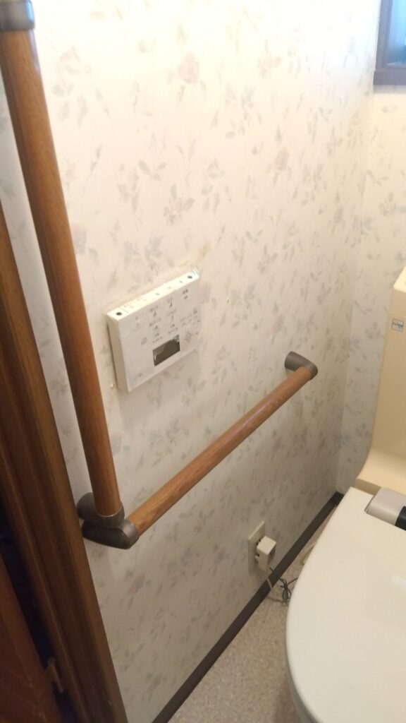 揖斐郡池田町Y様_施工前手すり