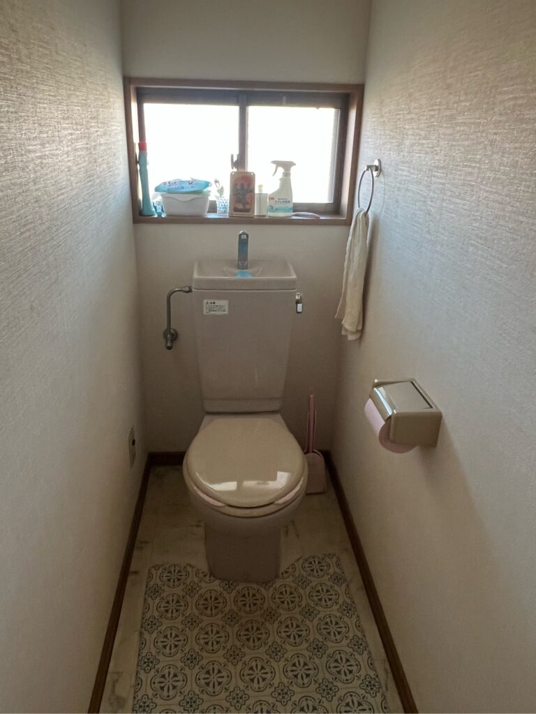 愛知県名古屋市H様_施工前トイレ