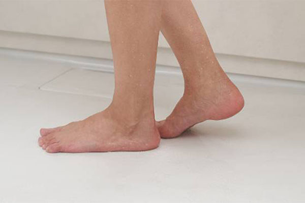 クリナップ ラクヴィア 足ピタフロア