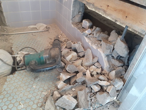 岐阜県安八郡神戸町_トイレリフォーム_解体